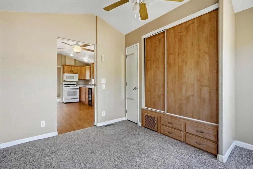 https://cdn.realtyfeed.com/cdn/127/306690075/a7cde5e11ce492bbbcc92ba13f329e2b.webp