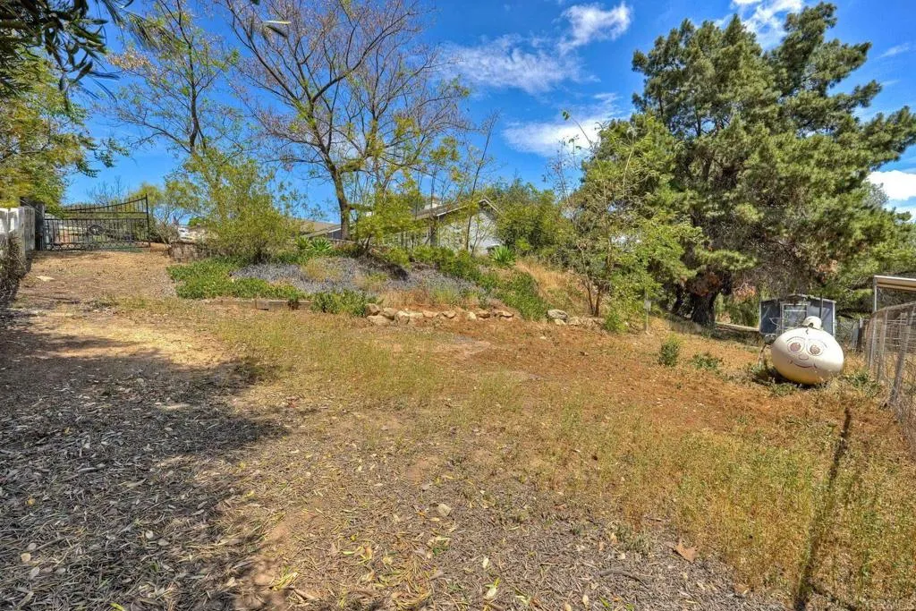 https://cdn.realtyfeed.com/cdn/127/306690075/c0011427487c6083d93cb0746171dd0e.webp