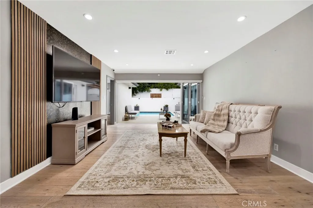 Encino, CA 91316