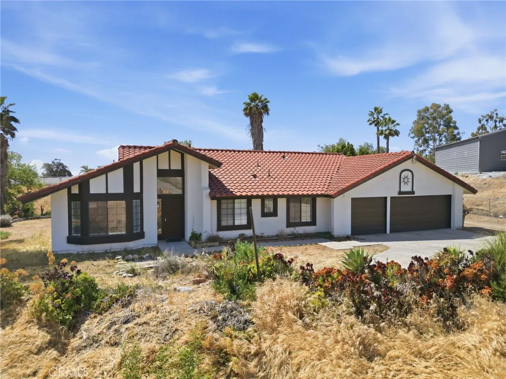 Riverside, CA 92504