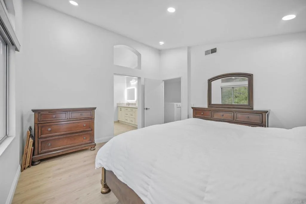 8339 E County Dr, El Cajon, CA, 92021