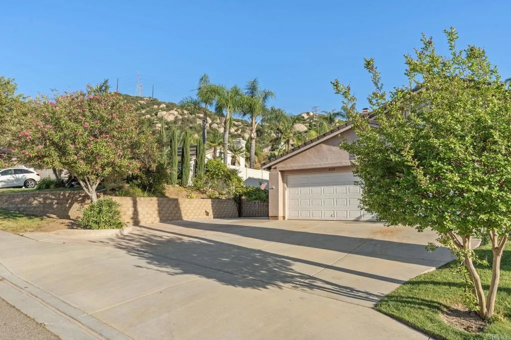 8339 E County Dr, El Cajon, CA, 92021