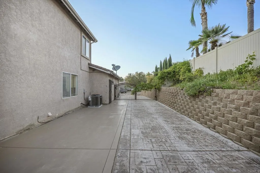 8339 E County Dr, El Cajon, CA, 92021