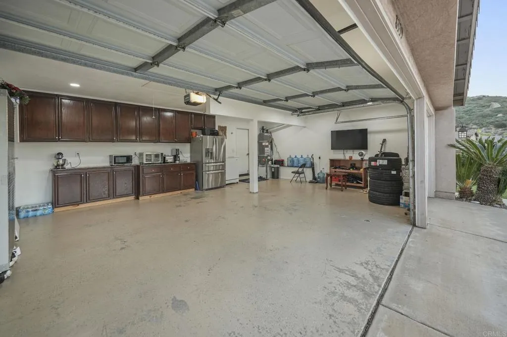 8339 E County Dr, El Cajon, CA, 92021