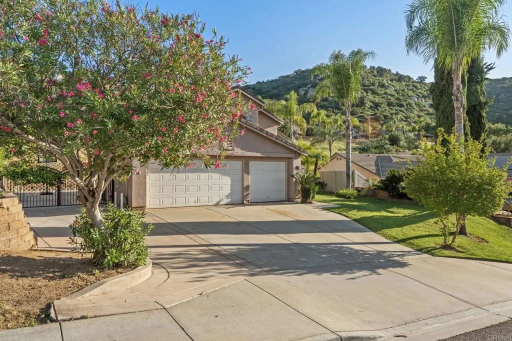 8339 E County Dr, El Cajon, CA, 92021