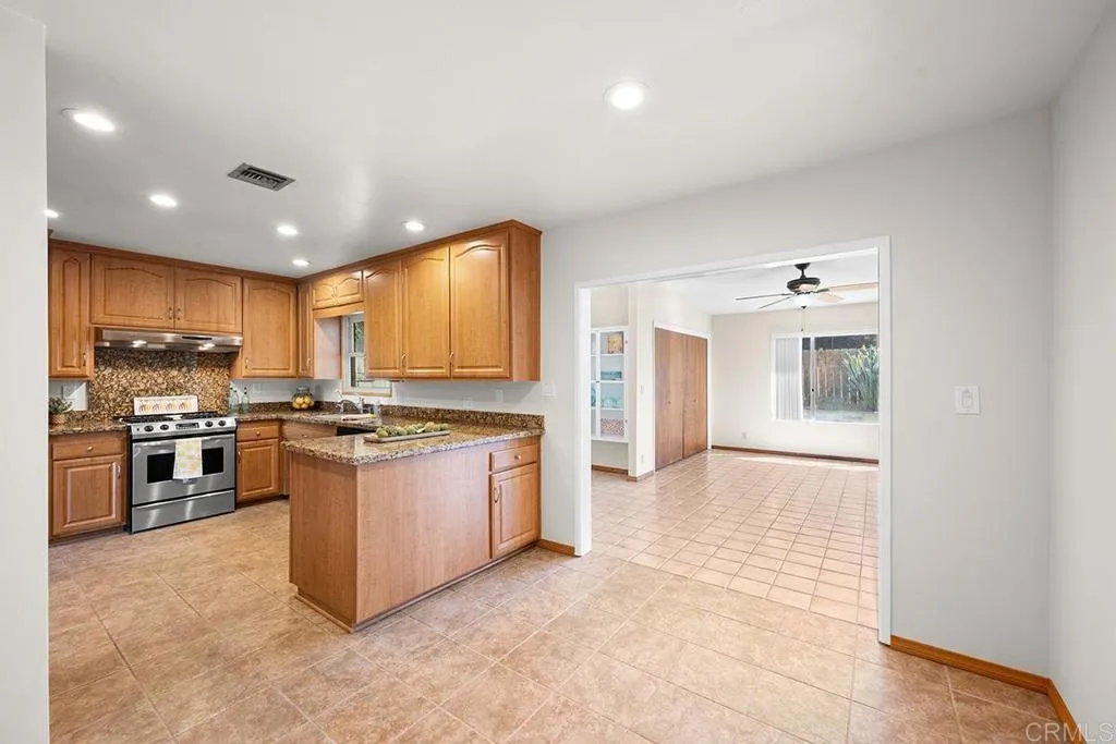 https://cdn.realtyfeed.com/cdn/127/306690157/412091593b4a3dc575a07fc213ef1fbc.webp
