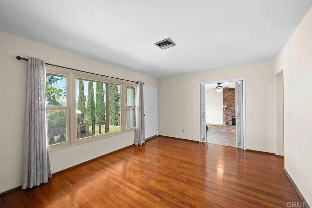 https://cdn.realtyfeed.com/cdn/127/306690157/90711e4abb4a852d6b107ac316dd0e0e.webp