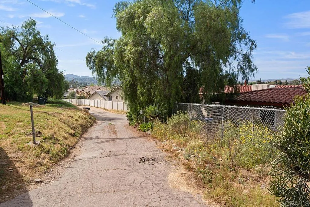 https://cdn.realtyfeed.com/cdn/127/306690157/ae2d0182a07cbd87396ee1a6dd35ec7c.webp