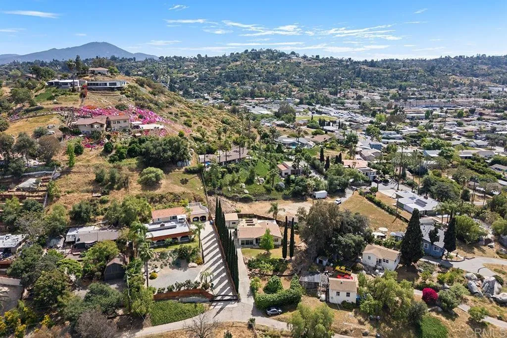 https://cdn.realtyfeed.com/cdn/127/306690157/c647e371b9ac84e9cb5a8959c5d8feb9.webp