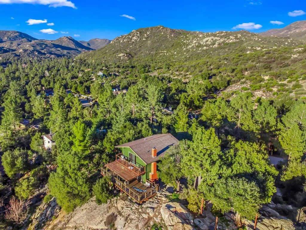 https://cdn.realtyfeed.com/cdn/127/306690220/5c44f9207f3430c0007c32aecf420a76.webp