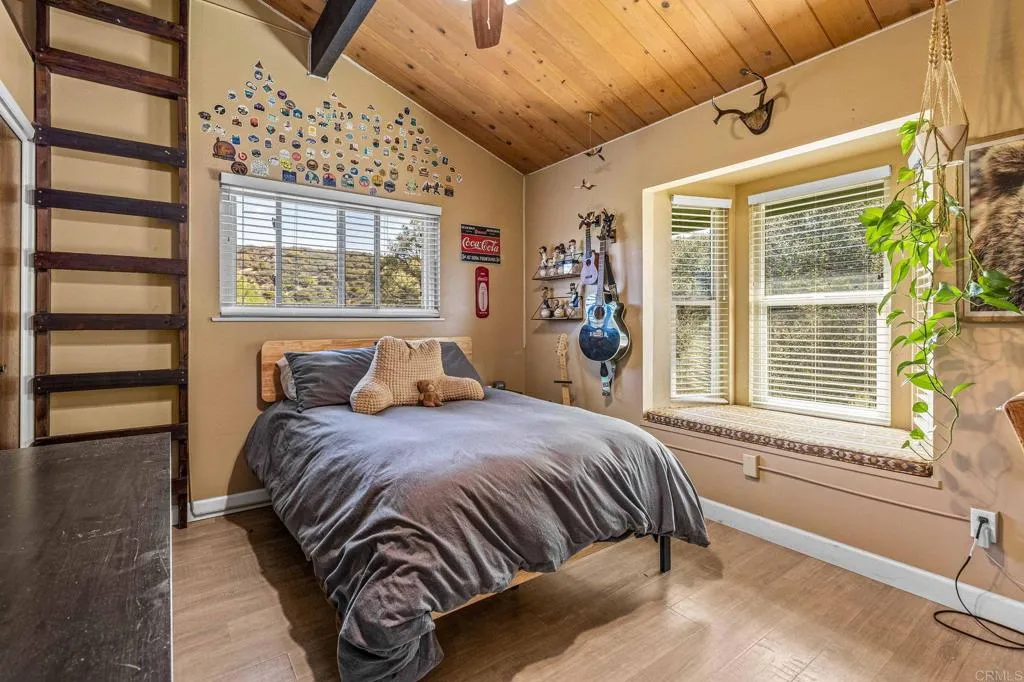 https://cdn.realtyfeed.com/cdn/127/306690220/ee2afad5188057649e5b1febf9aeac5a.webp