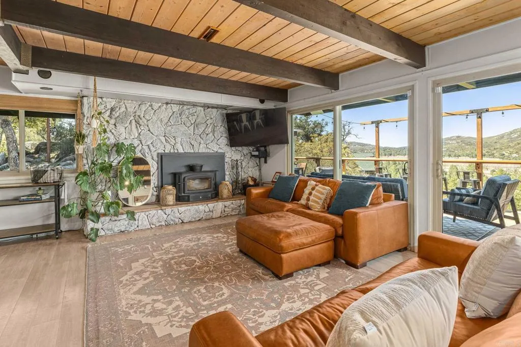 https://cdn.realtyfeed.com/cdn/127/306690220/fcbc72b38a2934f79912144ca044a43d.webp