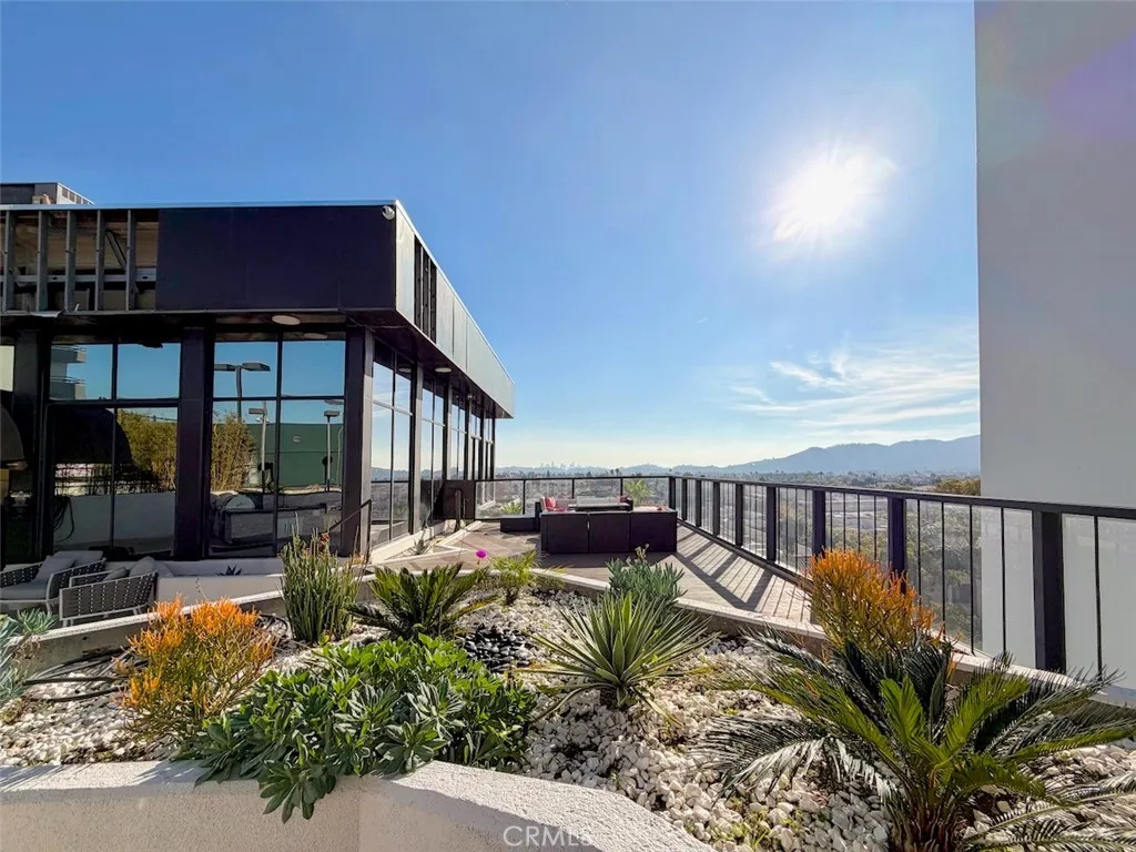 6954 Jellico, Van Nuys, CA, 91406