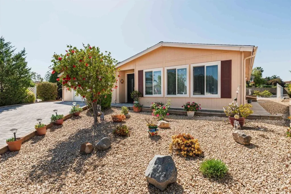 https://cdn.realtyfeed.com/cdn/127/306690294/801083cc7bb823a7d1543217b3d71929.webp