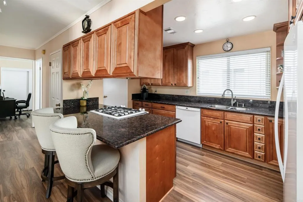 https://cdn.realtyfeed.com/cdn/127/306690294/8038f5f64633b1045c8f1b29b924f300.webp