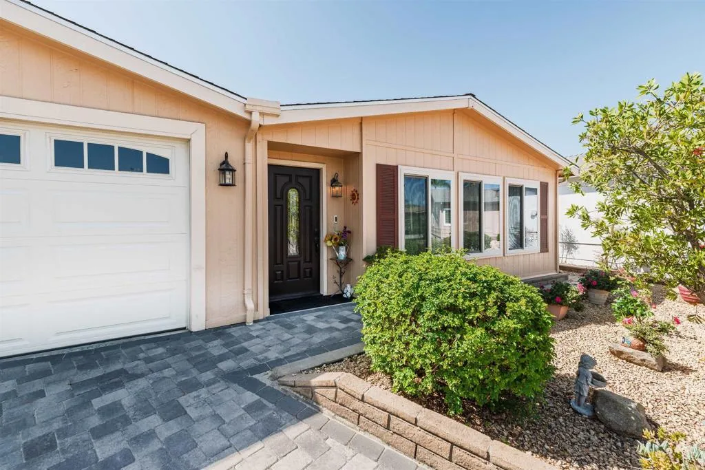 https://cdn.realtyfeed.com/cdn/127/306690294/a40f1082458be157e31aa6b86bc2bac4.webp