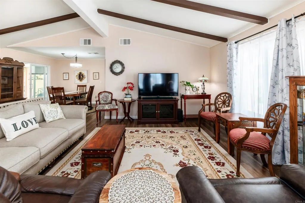 https://cdn.realtyfeed.com/cdn/127/306690294/b8eb66c0a99a5b3a8794f5a1c3d6acf4.webp