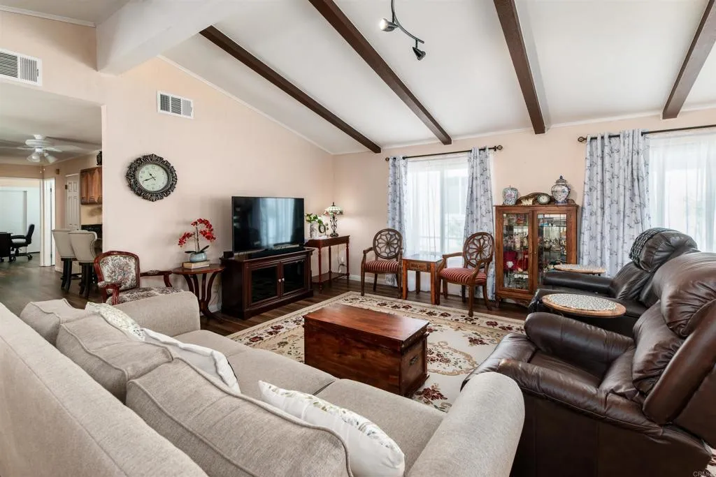 https://cdn.realtyfeed.com/cdn/127/306690294/bed6fd54b799ccef864029966a685005.webp