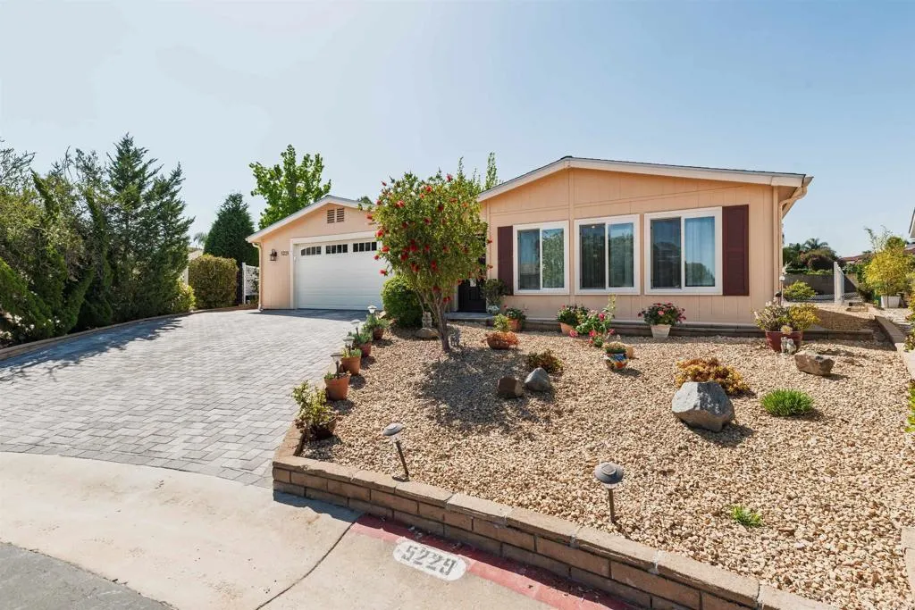 https://cdn.realtyfeed.com/cdn/127/306690294/e4c0843030dc9b056b6342fdd0c7c35e.webp