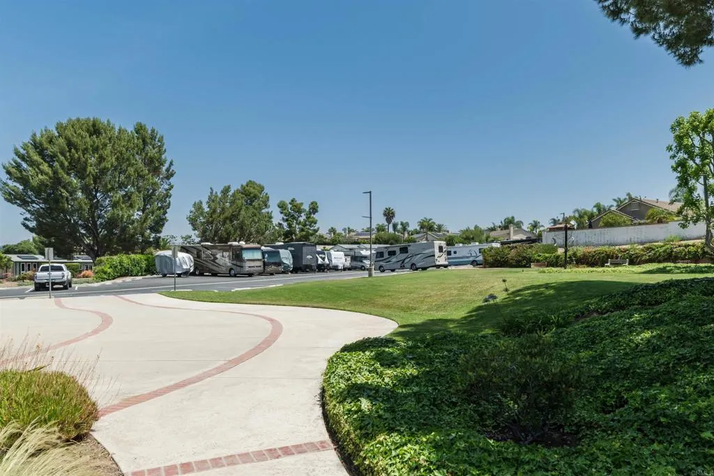 https://cdn.realtyfeed.com/cdn/127/306690294/f3a9c76d1a15f5b9fbd074db3482ee38.webp