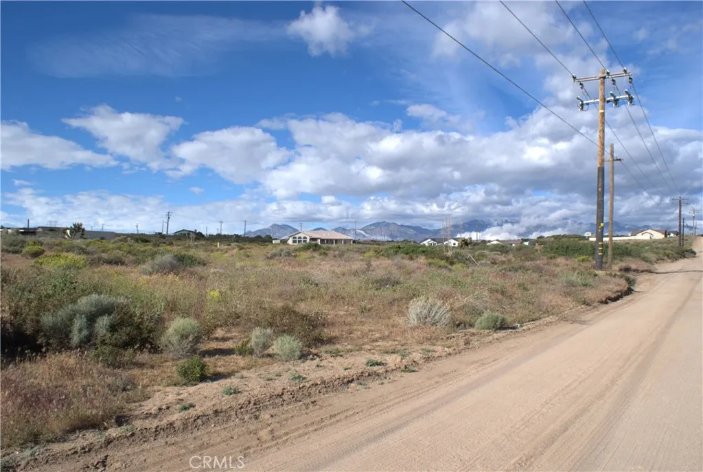 Oak Hills, CA 92344