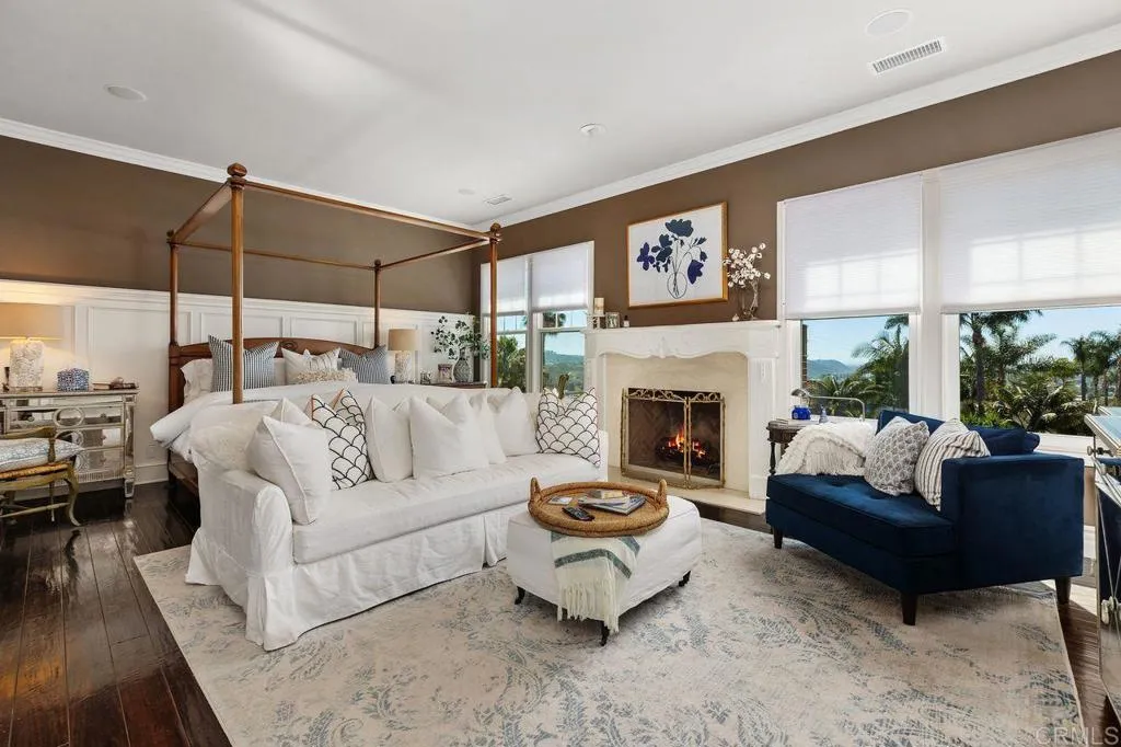https://cdn.realtyfeed.com/cdn/127/306690324/20355bc0ba74bcba2a2b65a3196e1cd9.webp