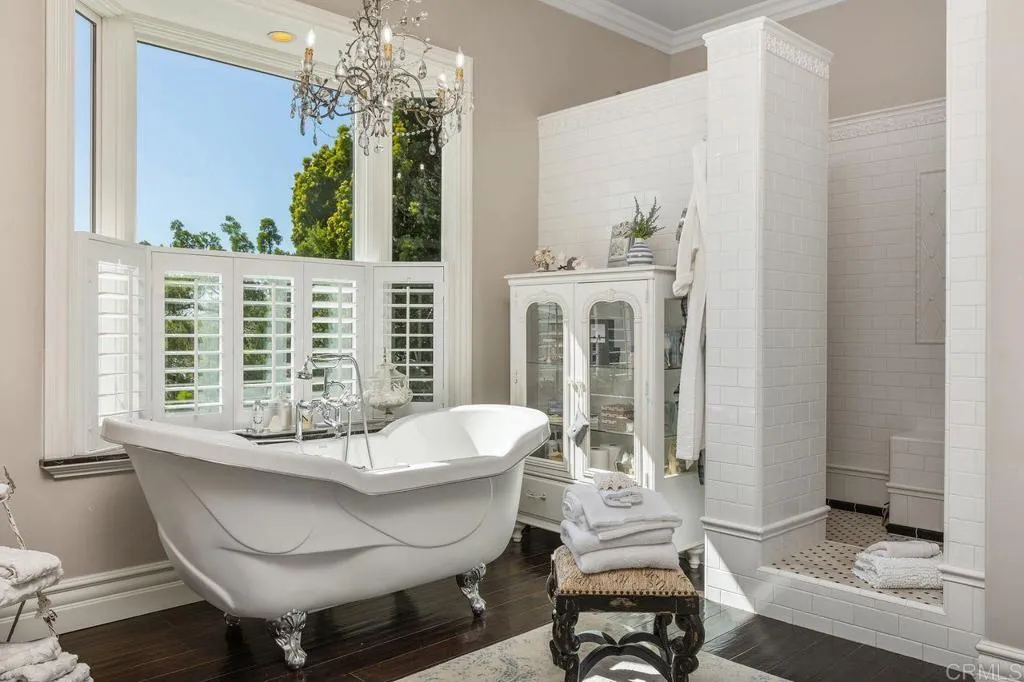https://cdn.realtyfeed.com/cdn/127/306690324/74e258e1c8c8517cd45647efae7bd59e.webp