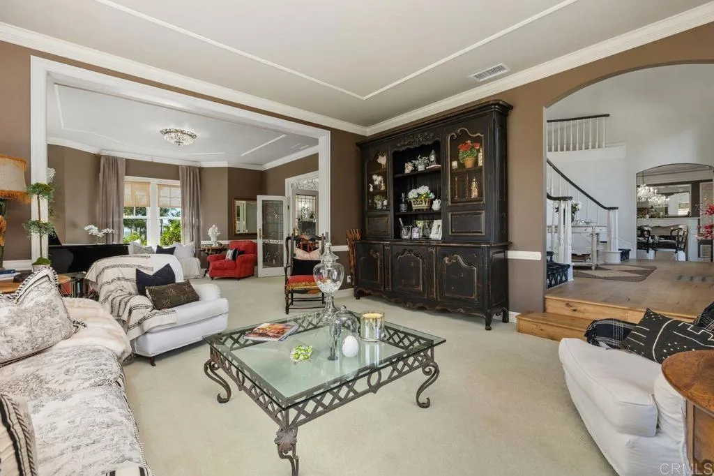 https://cdn.realtyfeed.com/cdn/127/306690324/94666cf4fbe9a92140d78948d2154a92.webp