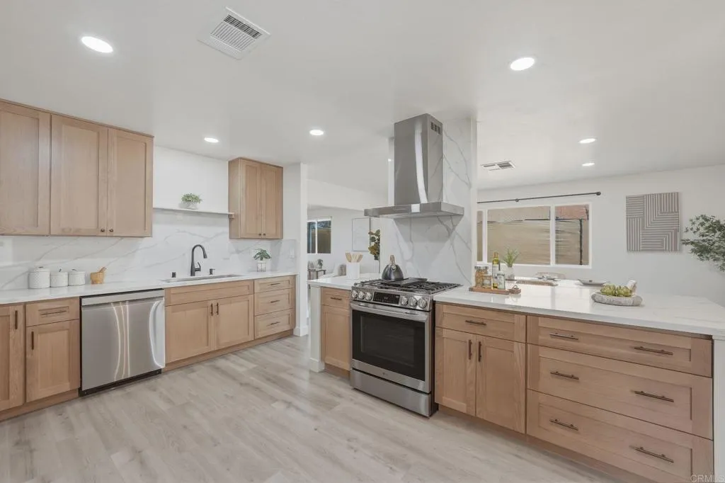 https://cdn.realtyfeed.com/cdn/127/306690334/c77b94fbe531eaafd79ecccb4b9cfaf9.webp