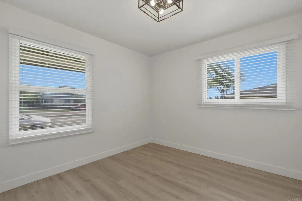 https://cdn.realtyfeed.com/cdn/127/306690334/e8f03662d4d5f8ded42ea8fe7f78f5d9.webp