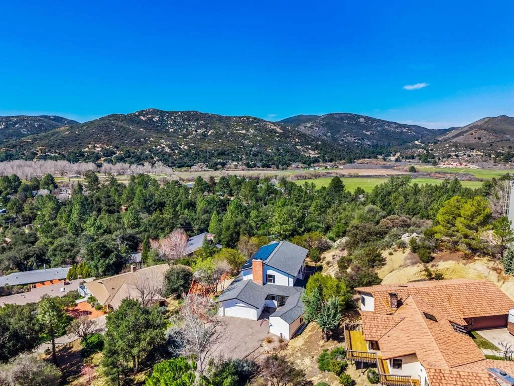 https://cdn.realtyfeed.com/cdn/127/306690382/2dcdc2d28f7824d9d45f386022f847ad.webp