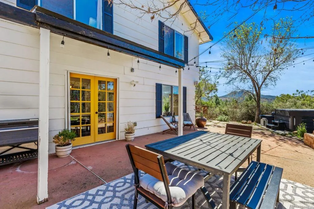 https://cdn.realtyfeed.com/cdn/127/306690382/c0673ceced88dbca7fabfc9511104ef7.webp