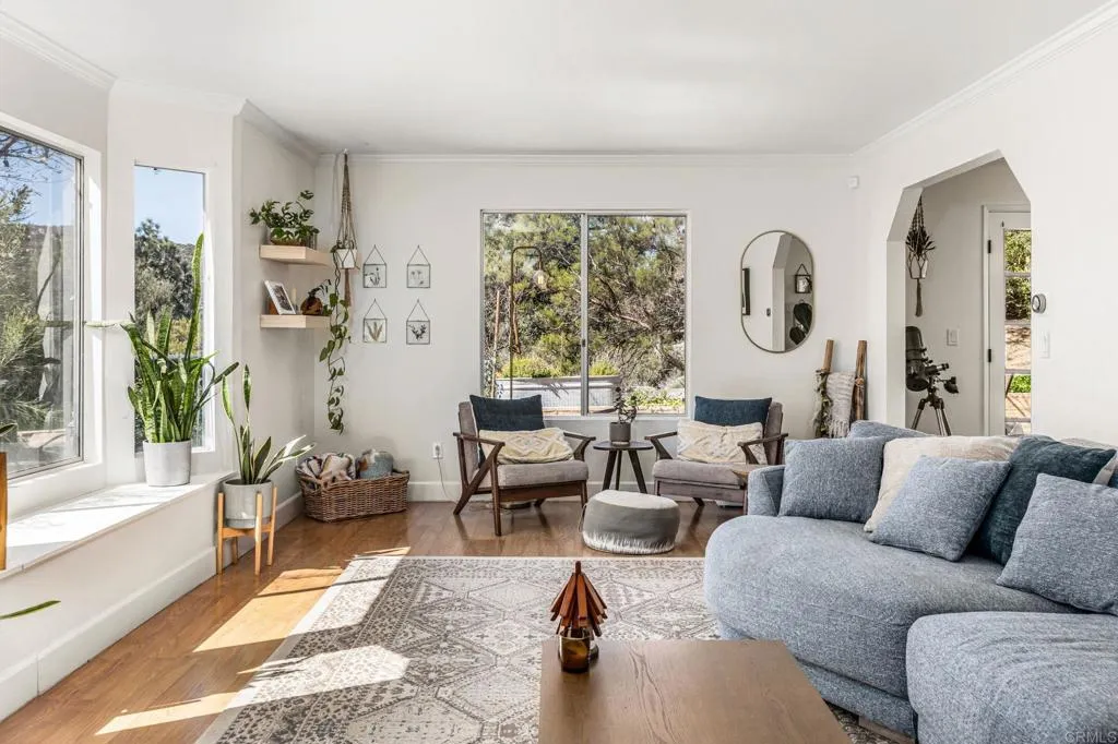 https://cdn.realtyfeed.com/cdn/127/306690382/c77680e5904e81da21bba024a1065a2d.webp