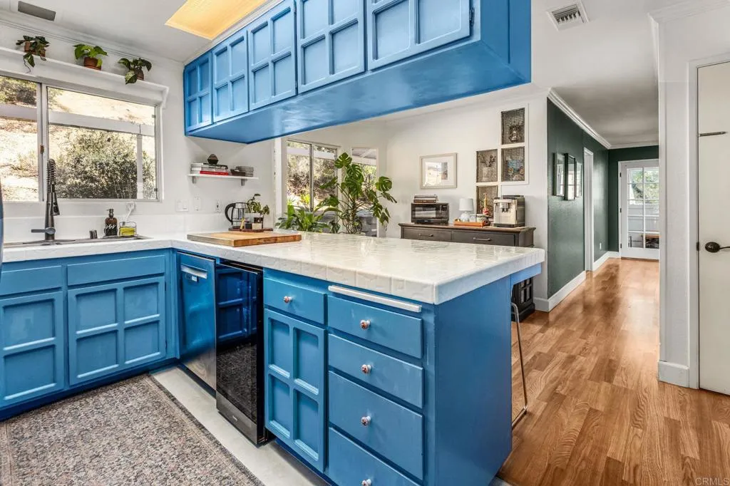 https://cdn.realtyfeed.com/cdn/127/306690382/d30eae79b5c8923a4567697e275e7d3e.webp
