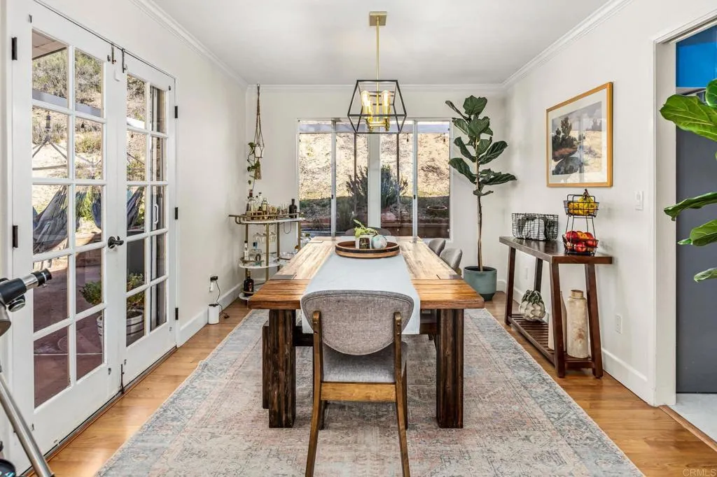 https://cdn.realtyfeed.com/cdn/127/306690382/e366796c2fc183eaaebef2ce4bbcca7f.webp