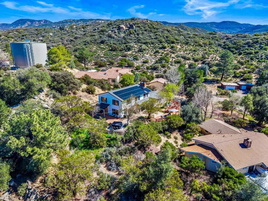https://cdn.realtyfeed.com/cdn/127/306690382/e433107ab8383d8569cb60c825012a8f.webp