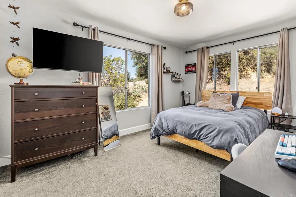 https://cdn.realtyfeed.com/cdn/127/306690382/f1736bca81ea4841b6022e80a4f9ec3f.webp