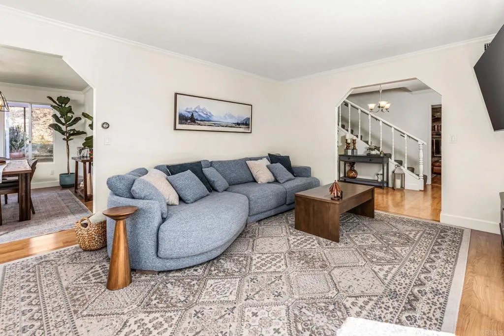 https://cdn.realtyfeed.com/cdn/127/306690382/f81f42e52cf6c559b2a6bc43272faf87.webp