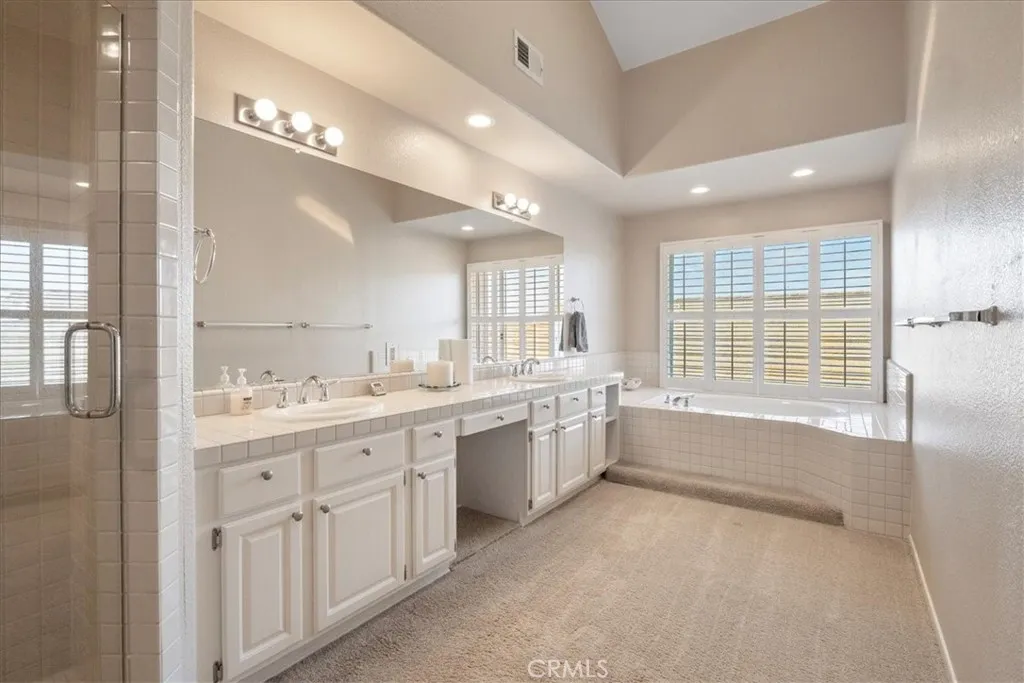 Photo #27: ND26079187 Listing: Photo #27