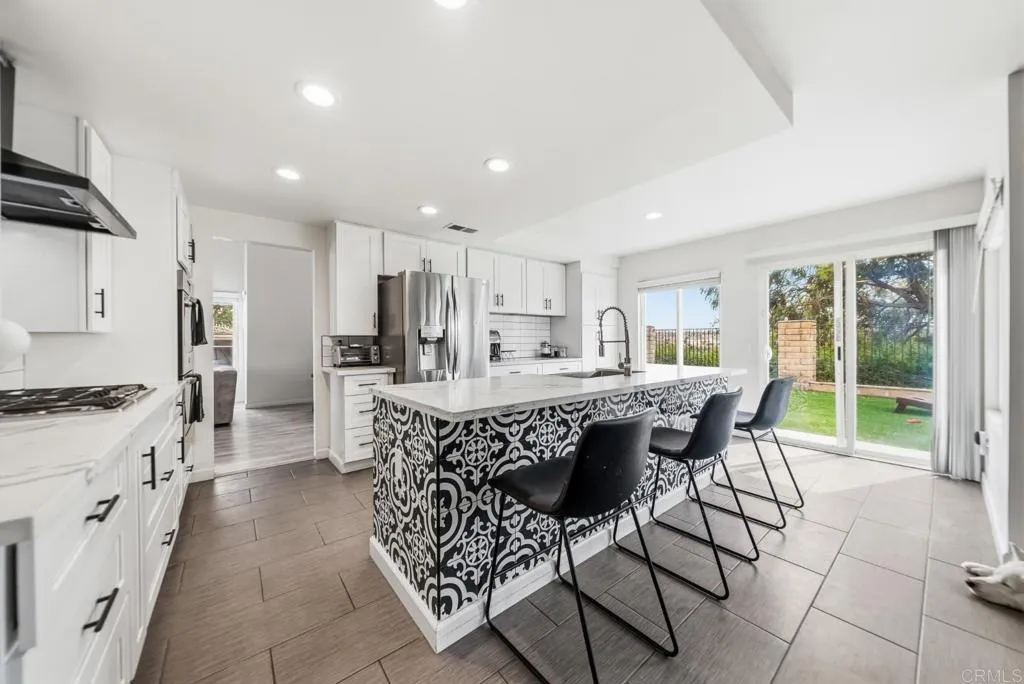 https://cdn.realtyfeed.com/cdn/127/306690579/1e92fd877cc2a1f73e82e6cf27b118a2.webp