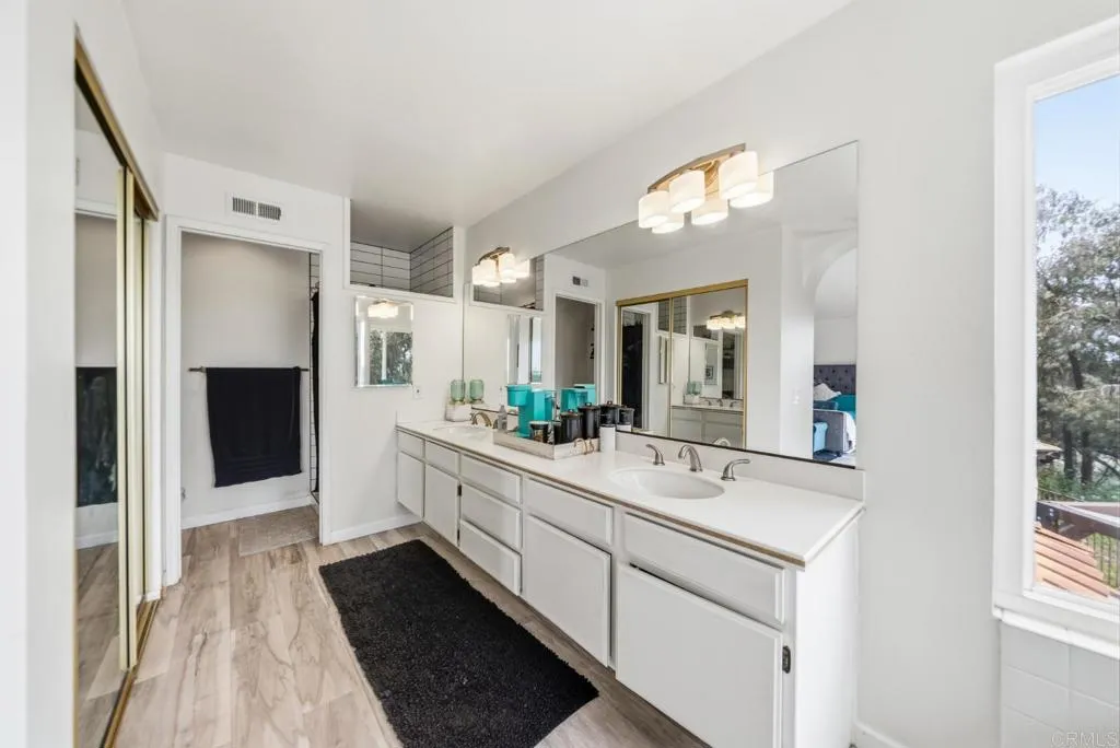 https://cdn.realtyfeed.com/cdn/127/306690579/67b89fdec1929720162691f698a2f4c1.webp