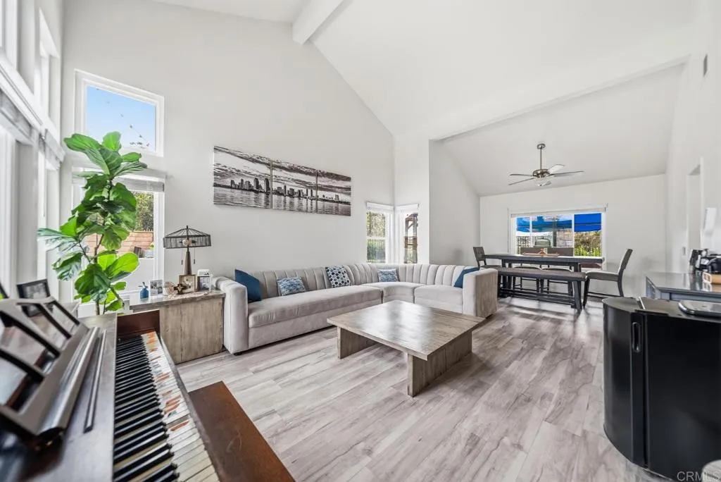 https://cdn.realtyfeed.com/cdn/127/306690579/e9d252b10ee2195854624366a5175cb5.webp