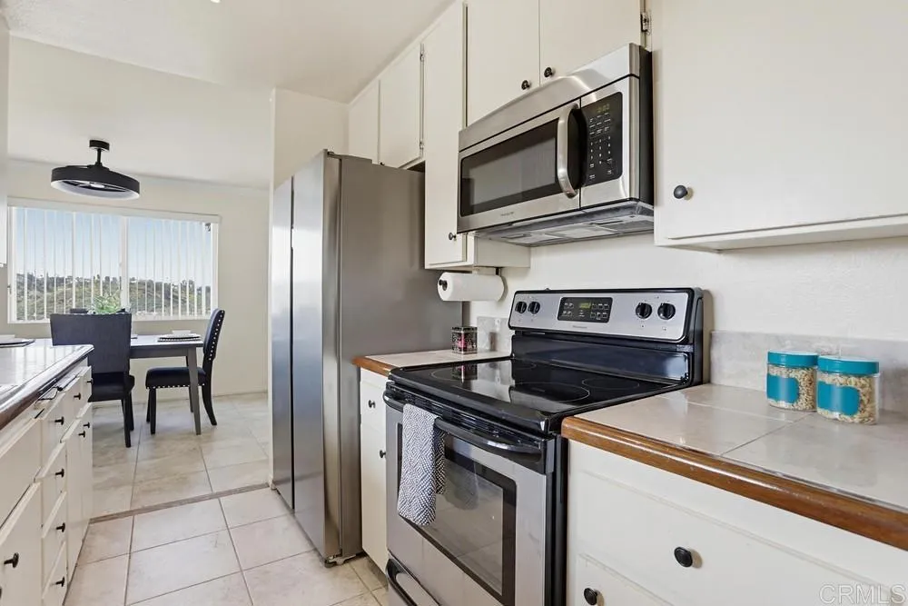 https://cdn.realtyfeed.com/cdn/127/306690606/3142812859907696bf03d99694063b95.webp