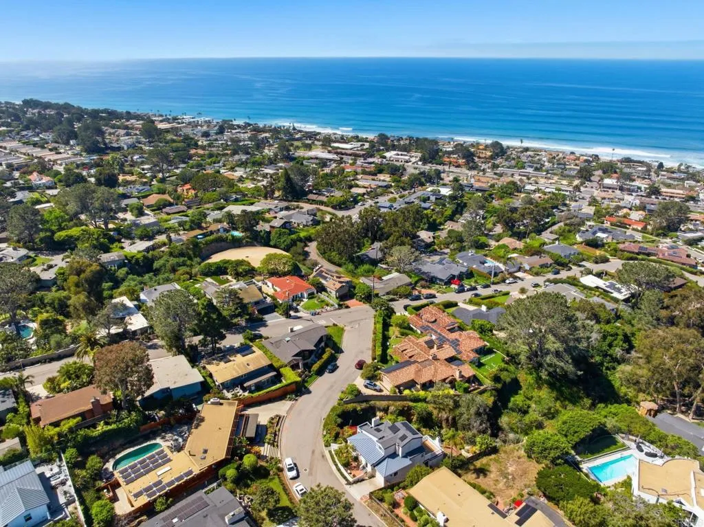 https://cdn.realtyfeed.com/cdn/127/306690697/05c51d948c5cc6a8ae4316c3c0fcbf2d.webp