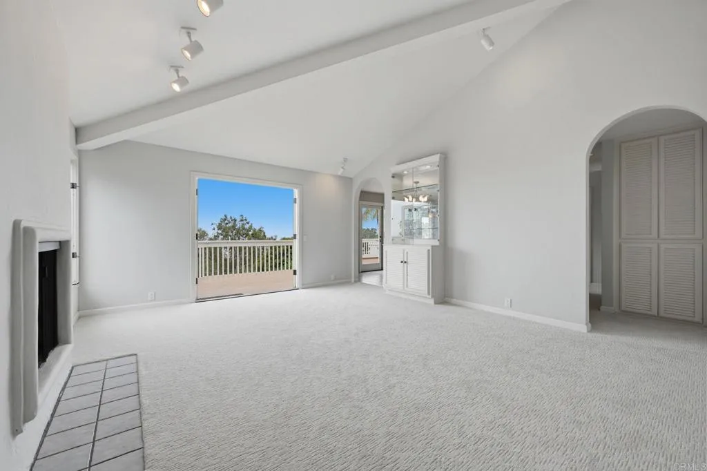 https://cdn.realtyfeed.com/cdn/127/306690697/4442a6e1036bb5addeb8e23ad1073f97.webp