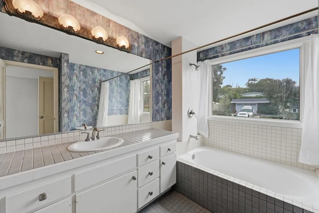 https://cdn.realtyfeed.com/cdn/127/306690697/c085156fb5f8a1d4e7c0783a57b99789.webp