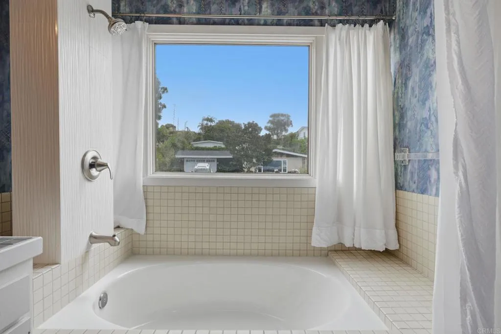https://cdn.realtyfeed.com/cdn/127/306690697/c12a025b936111aaae475d256a7ae056.webp