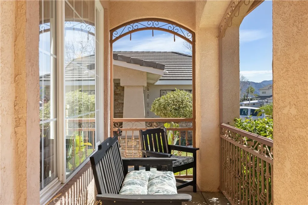 28214 Ridge View, Canyon Country, CA 91387 - Photo 2 of 44, Canyon Country, CA