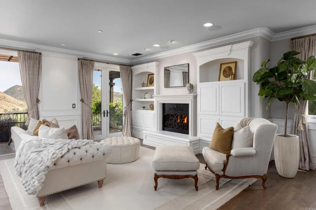 https://cdn.realtyfeed.com/cdn/127/306690748/d13387357ccf1e8ae6e9cc7a40d72450.webp
