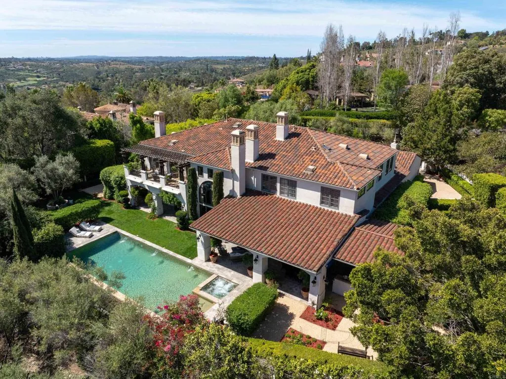 https://cdn.realtyfeed.com/cdn/127/306690748/ef6800fedb92ba5edff2886db452c340.webp
